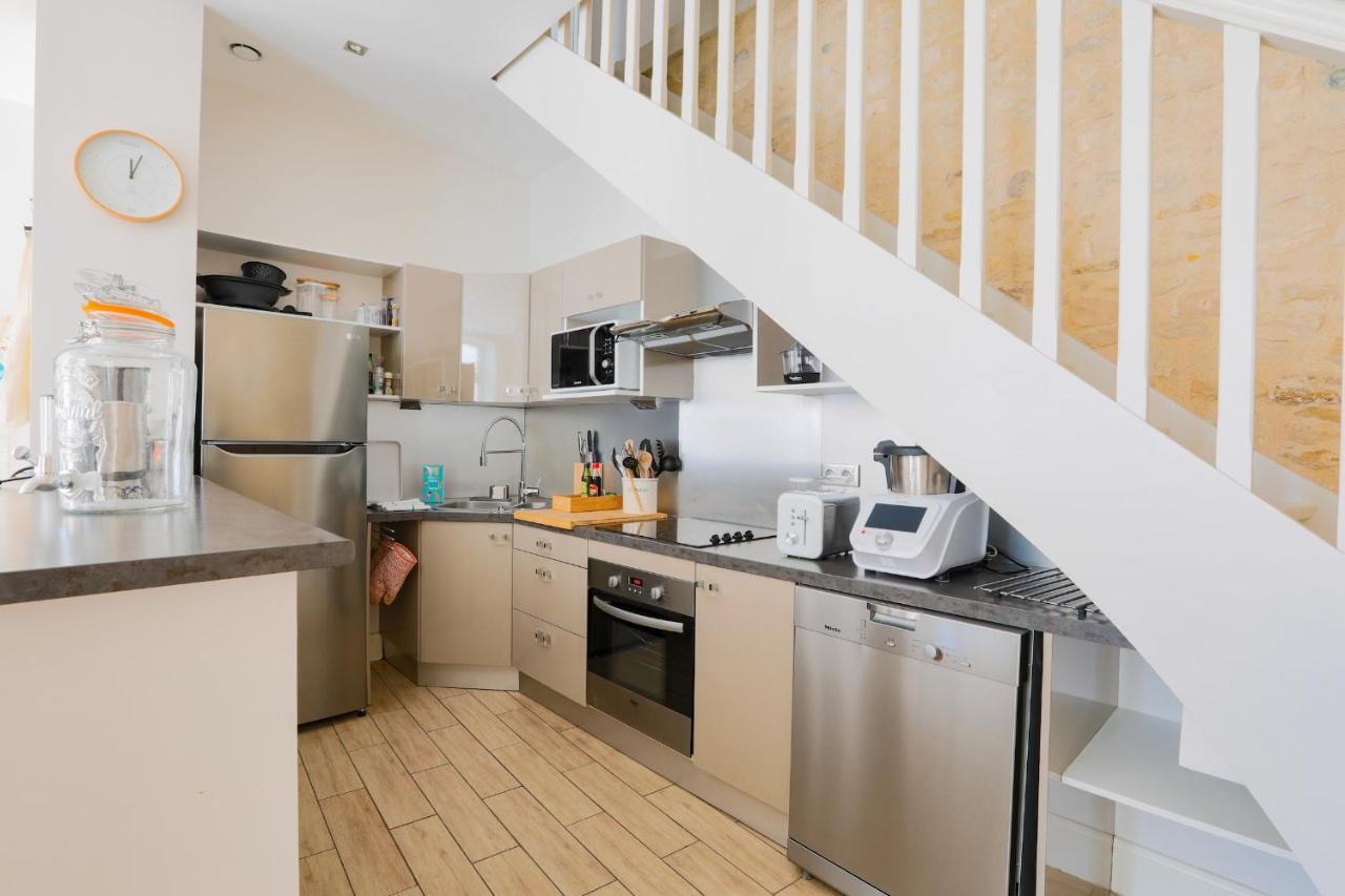 Duplex Joliment Decore Et Sa Cour Ensoleillee Saint-Martin-de-Ré Εξωτερικό φωτογραφία